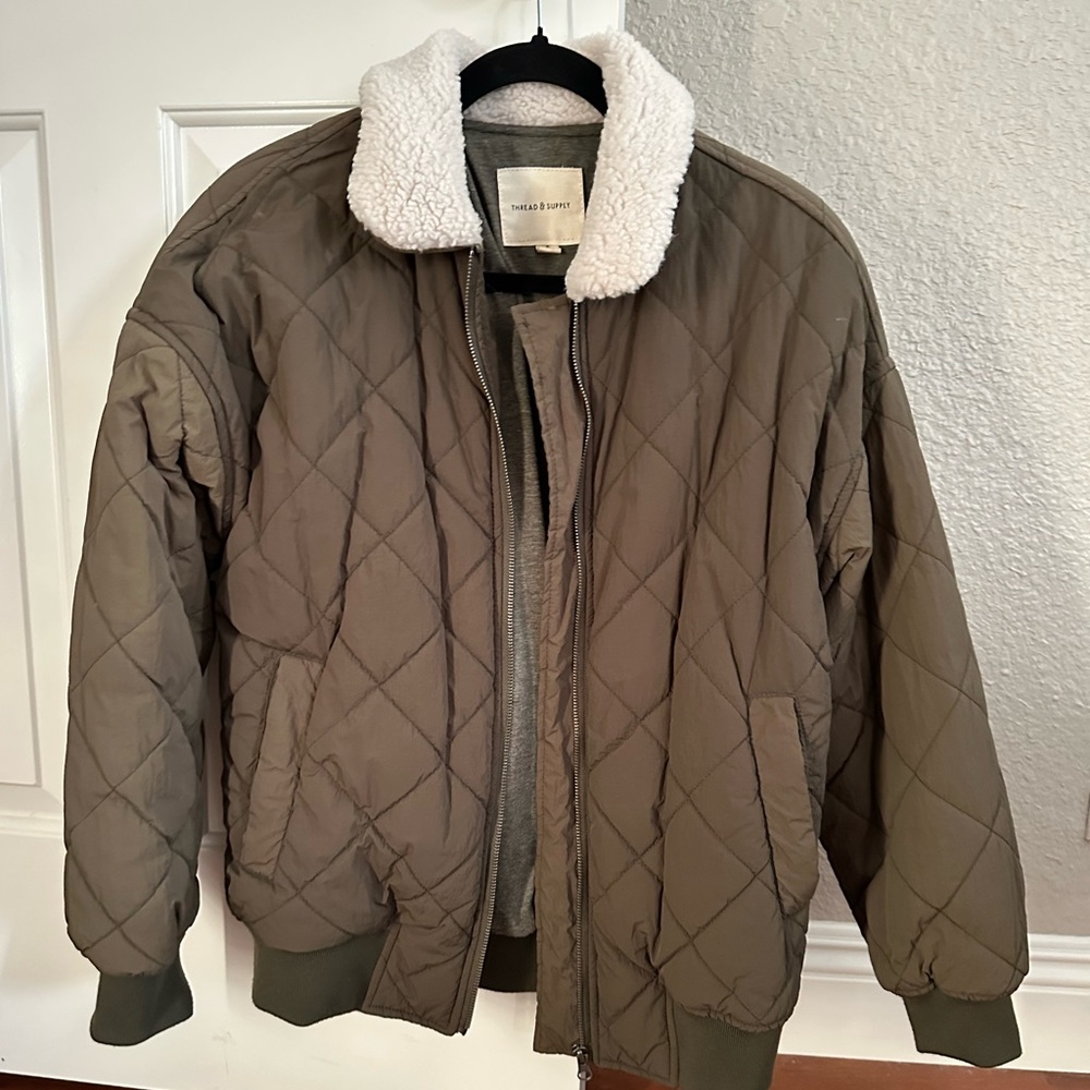 ❤️ Thread & Supply quilted bomber jacket ❤️